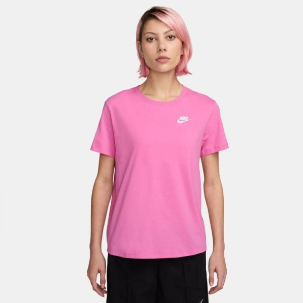 NIKE Sportswear Club Essentials Damen-T-Shirt 10801581